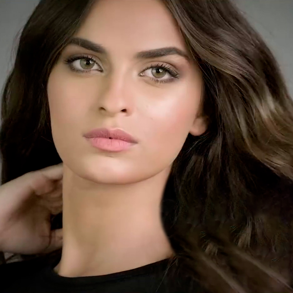 Elvive Extraordinary Oil Campaign – Dubai Beauty Videographer